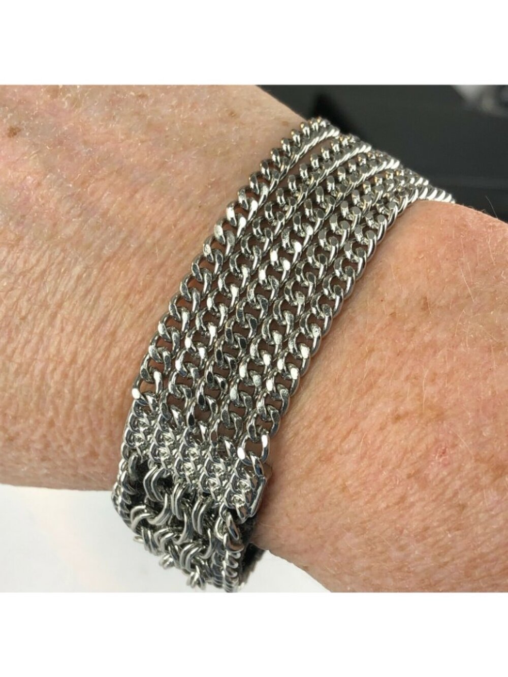 Vera Wang Dark Silver Tone Magnetic Chain Bracelet - Picture 6 of 6